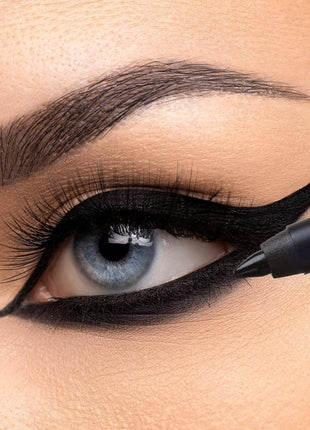 Misslyn 24 Long-Lasting Eyeliner 1