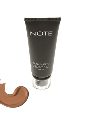 Note Rejuvenating Foundation SPF 15